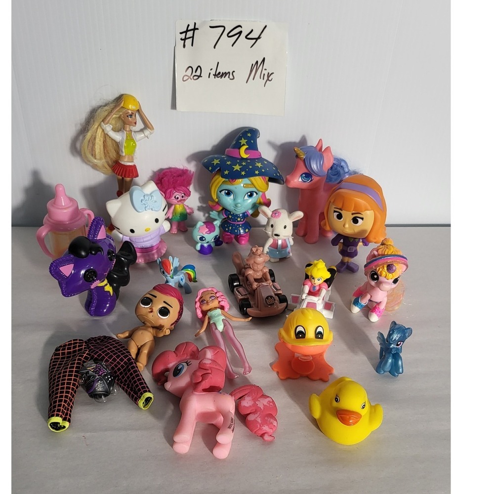 22 Piece Toy Lot Doll Figure Playset Barbie Hello Kitty My Little‎ Pony Troll - Picture 3 of 5
